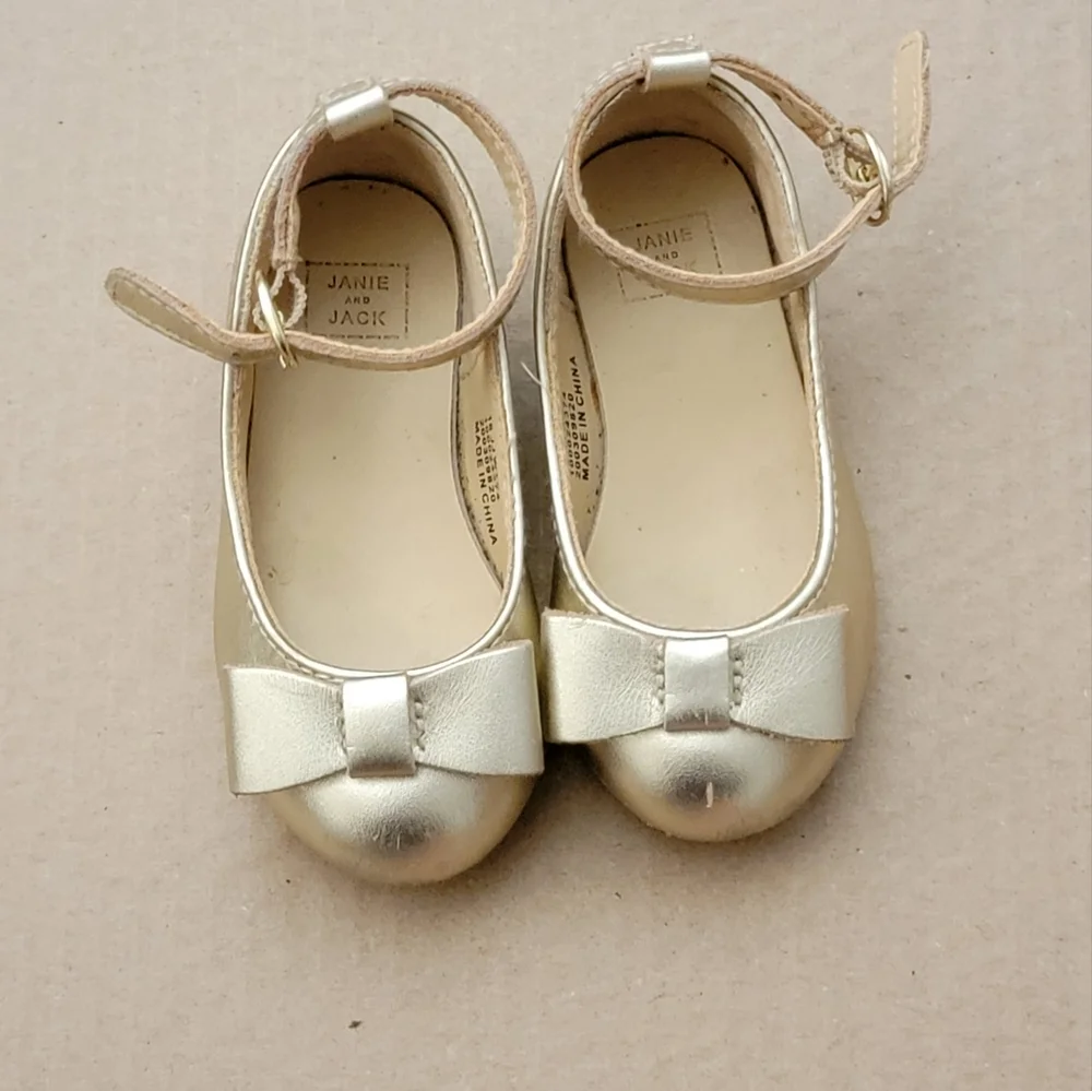 Janie & Jack | Gold Mary Jane Round toe ballerina flats Size 4 toddlers